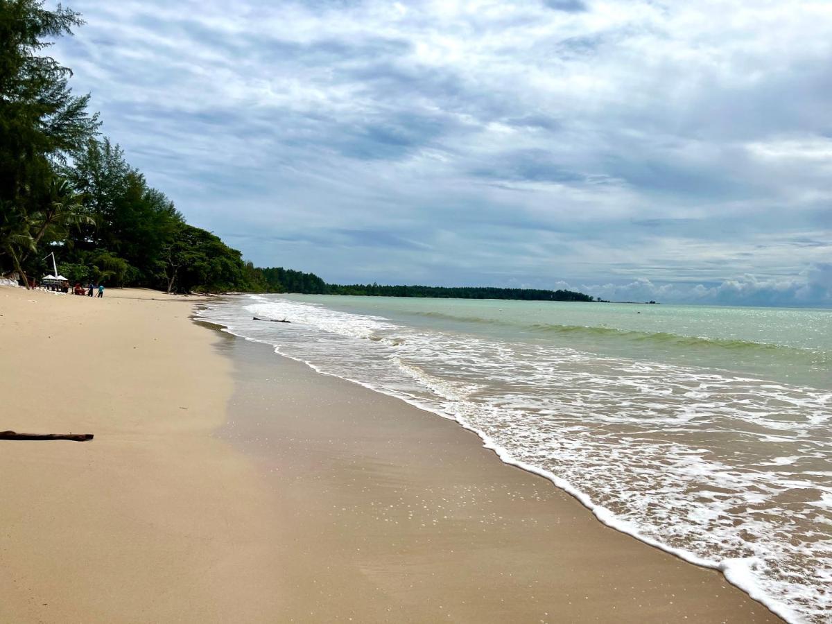 Ao Thong Beach Resort Bang Sak Exterior foto