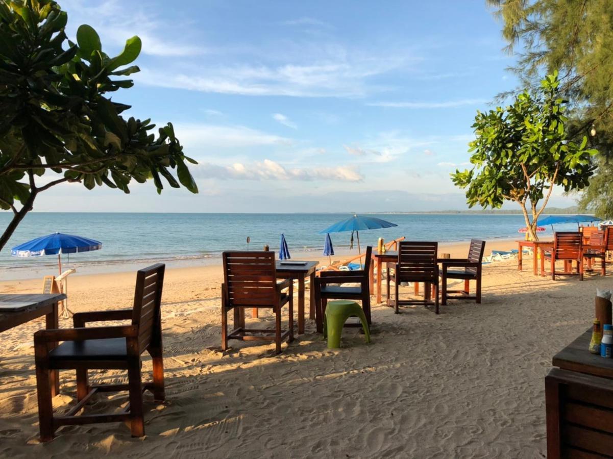 Ao Thong Beach Resort Bang Sak Exterior foto